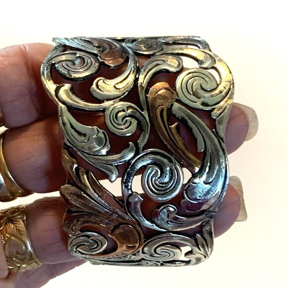 Bold Two Tone Filigree Cuff Bracelet Copper & Silver Tone Openwork Design - Picture 3 of 9